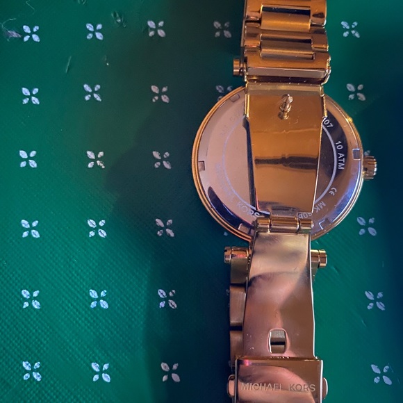 Michael Kors skylar Model # Mk6065 Gender F - Picture 4 of 6